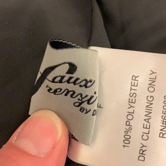 Frenzi Red Cozy Shawl - Picture 4 of 5